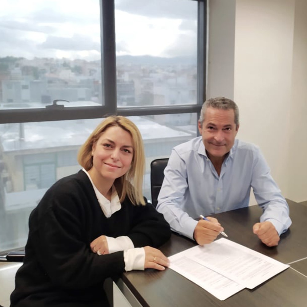 Νέα συνεργασία των εκδόσεων Μίνωας με τη συγγραφέα Φραντζέσκα Μάνγγελ